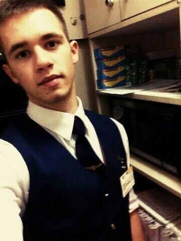  11029110  Maksim, 27 ,    