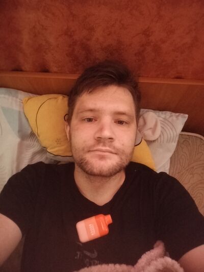  ,   Nik, 26 ,   ,   