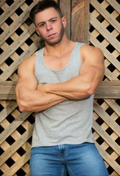  ,   Ivan, 22 ,   c 