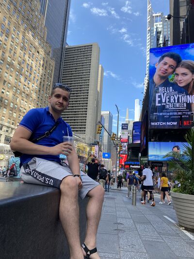  Lincolnwood,   Ruslan, 32 ,   ,   