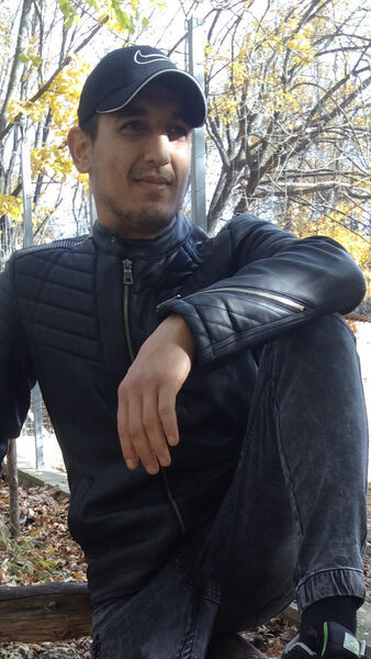  ,   Djon, 33 ,   