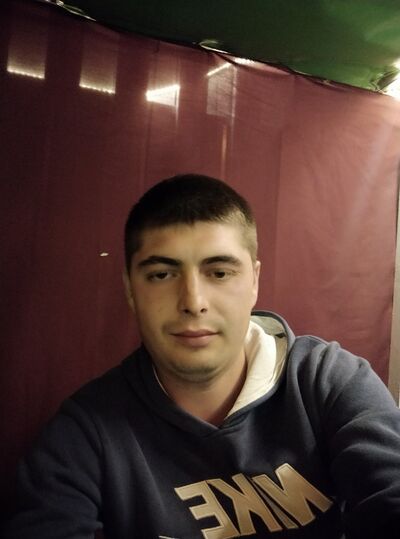 ,   Alex, 34 ,   