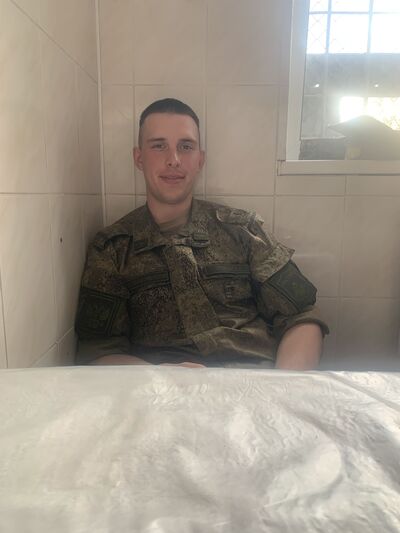  ,   Aleksander, 24 ,   ,   
