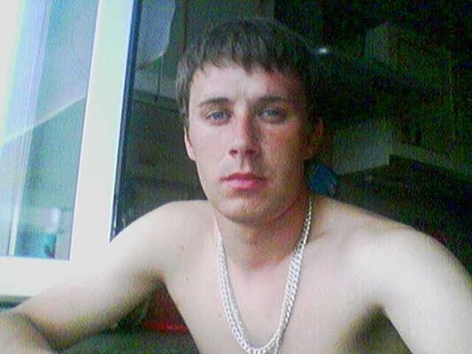  ,   Maksim, 31 ,  