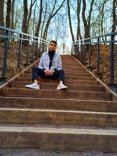  ,   Mehdi, 22 ,   ,   