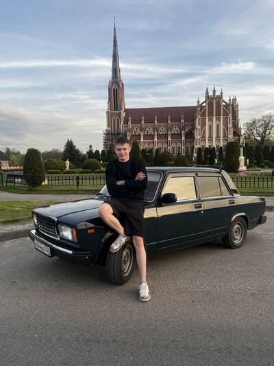  ,   Maksim, 20 ,   ,   