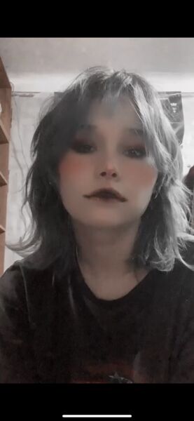 ,   Mila, 22 ,   ,   