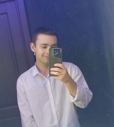  ,   Maxim, 23 ,   ,   