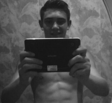  ,   Dimanchik, 28 ,   