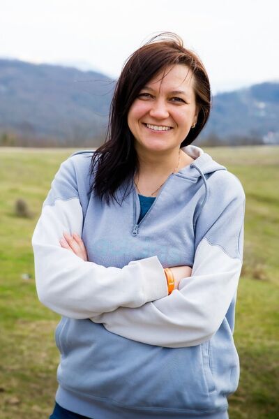  ,   Yana, 40 ,   ,   , c , 