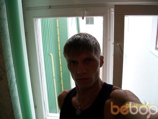  ,   Tomas, 40 ,   