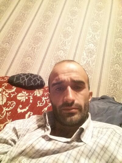  ,   Farsiddin, 44 ,  