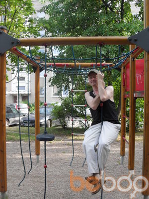  ,   Feliks, 58 ,  