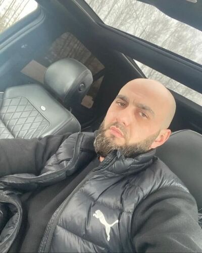  ,   Patron, 41 ,   ,   
