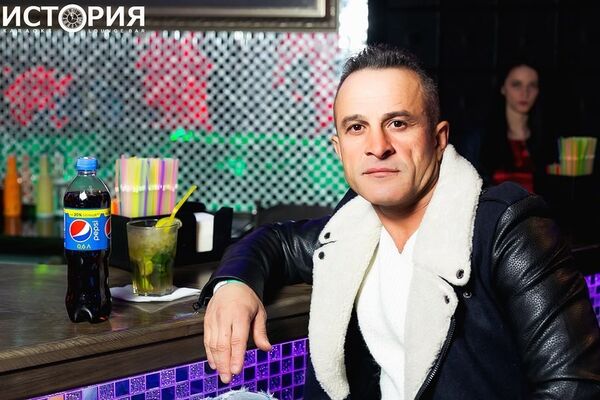  ,   Ezel, 46 ,  