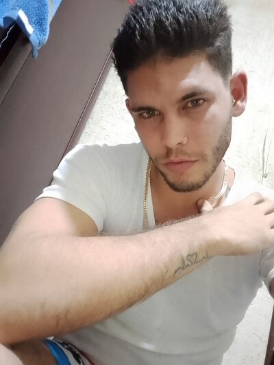  ,   Ricardo, 25 ,   ,   