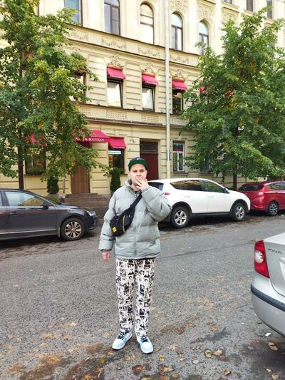  ,   Johnny, 29 ,   ,   