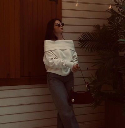  ,   Anna, 26 ,   ,   