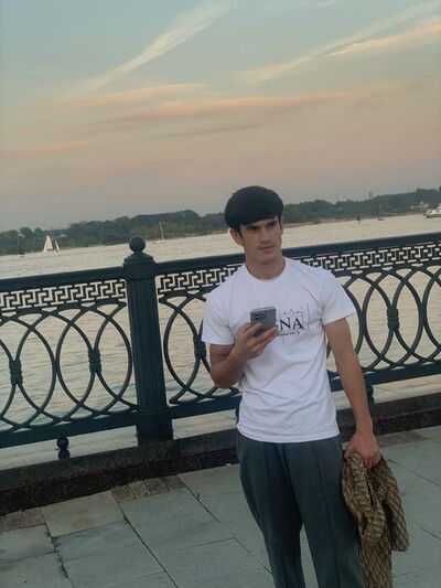  ,   Komron, 22 ,   ,   