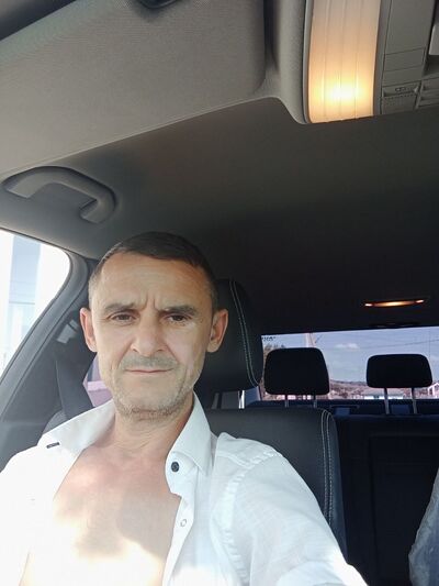  ,   Victor, 47 ,   ,   