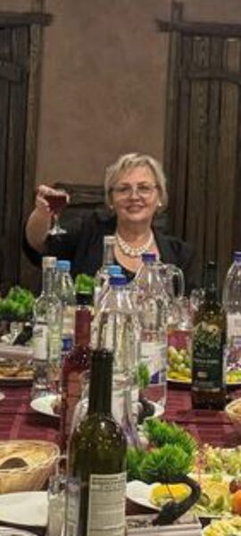  ,   Lara, 58 ,     