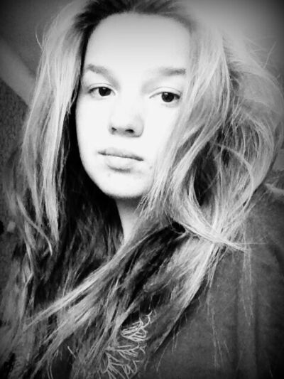  ,   Elena, 24 ,     , c , 