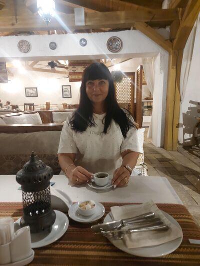  ,   Elena, 50 ,   c 