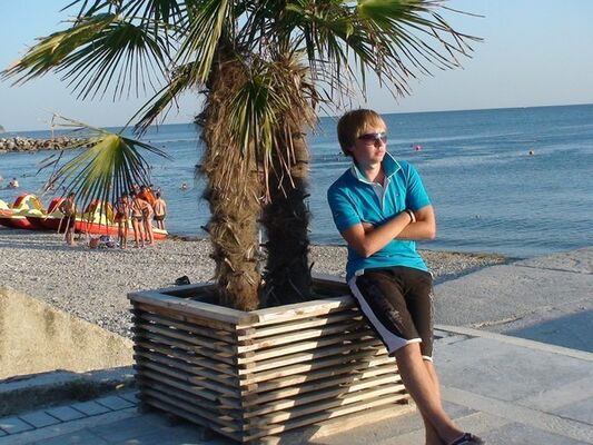  ,   Alex, 46 ,   