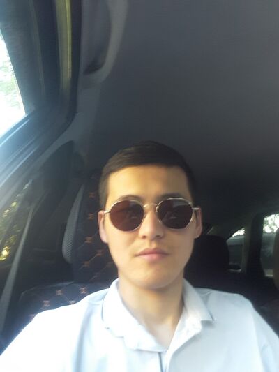  ,   Ernur, 32 ,   ,   , c 
