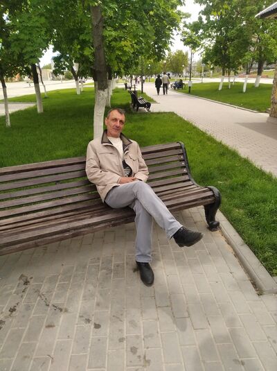  ,   Artyom, 49 ,   , c 