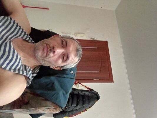  ,   Rahmon, 40 ,  