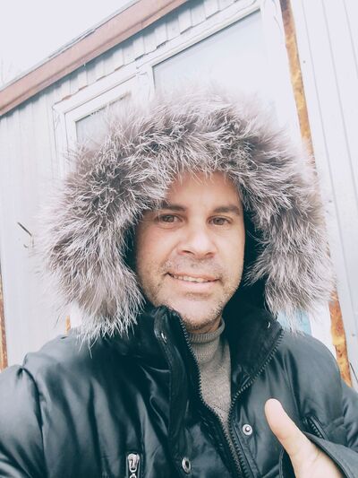  ,   Orelvis, 42 ,   ,   