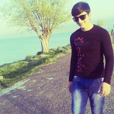  ,   Lion, 32 ,   