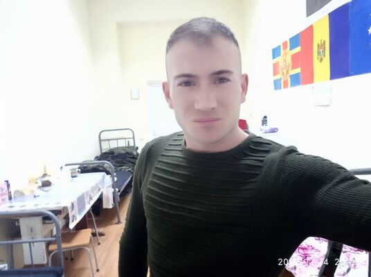  ,   Vadim, 29 ,   