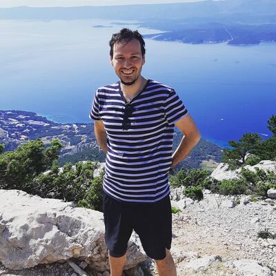  Praha,   Roman, 40 ,     , c 