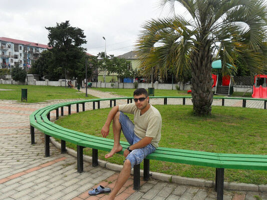  ,   Sarkis, 40 ,   ,   