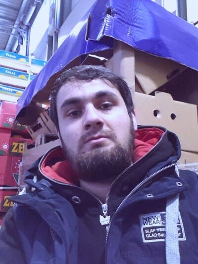  ,   Ali, 32 ,   