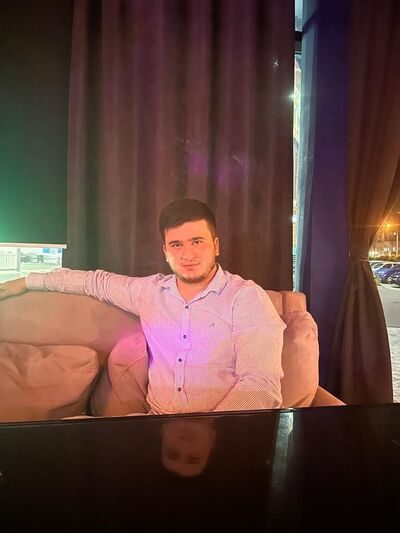  ,   Artur, 26 ,   ,   