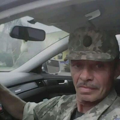  ,   Viktor, 62 ,   ,   