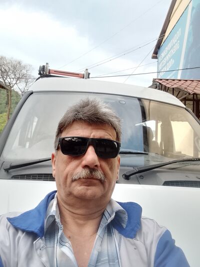  ,   Nik, 53 ,   ,   