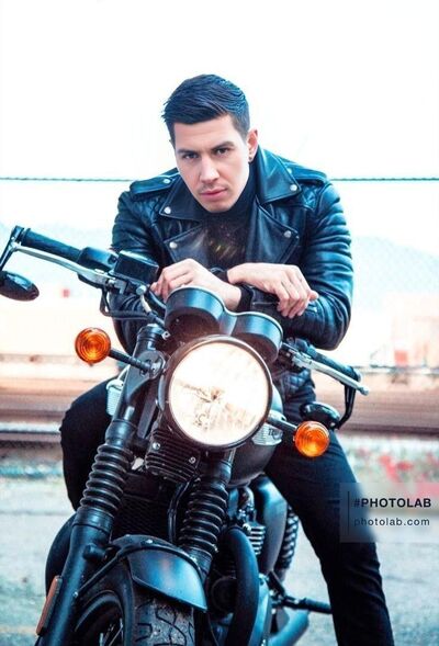  ,   Vova, 19 ,   ,   