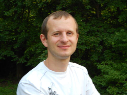  ,   Valentino, 40 ,   