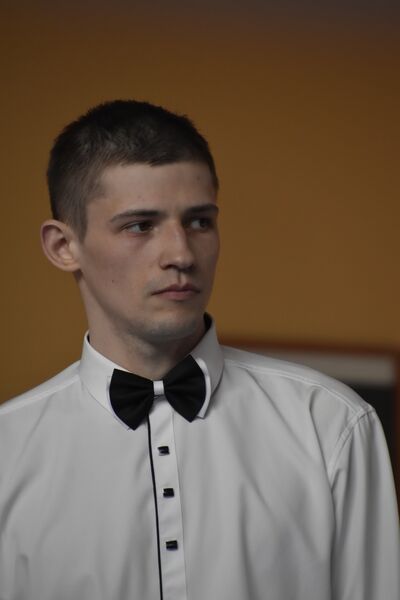  Canary Wharf,   Sergey, 29 ,   ,   