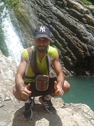  ,   Redouane, 33 ,   c , 