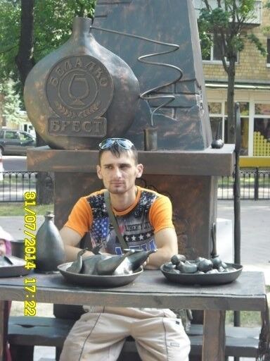  ,   Sasha, 37 ,   