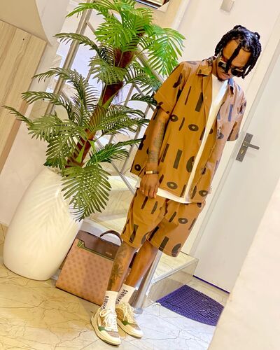  -,   Ola, 34 ,   ,   , c , 