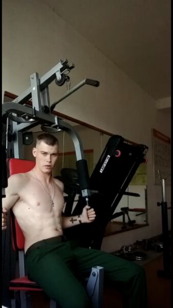  ,   Ilya, 25 ,   ,   , c 