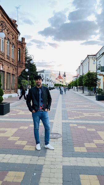  ,   Denis, 35 ,   ,   , c 