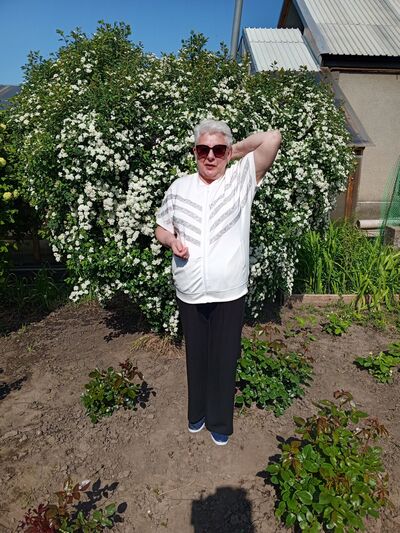  ,   Natalia, 64 ,   c 