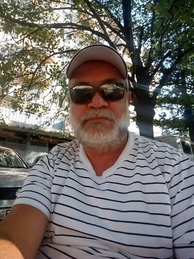  ,   Gia, 61 ,  
